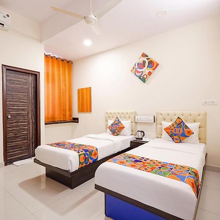 Fabhotel Leela Park Бангалор Екстериор снимка