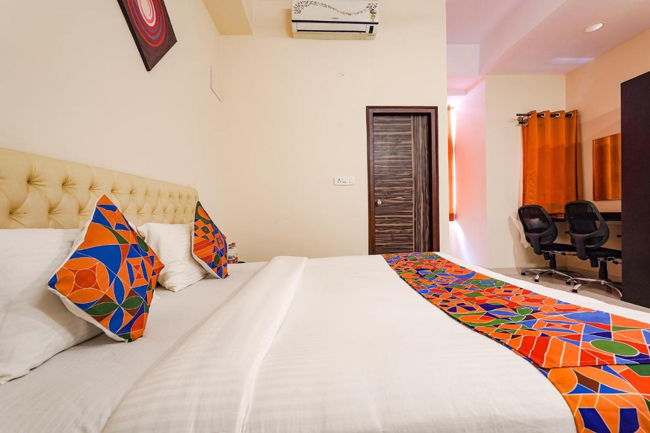 Fabhotel Leela Park Бангалор Екстериор снимка