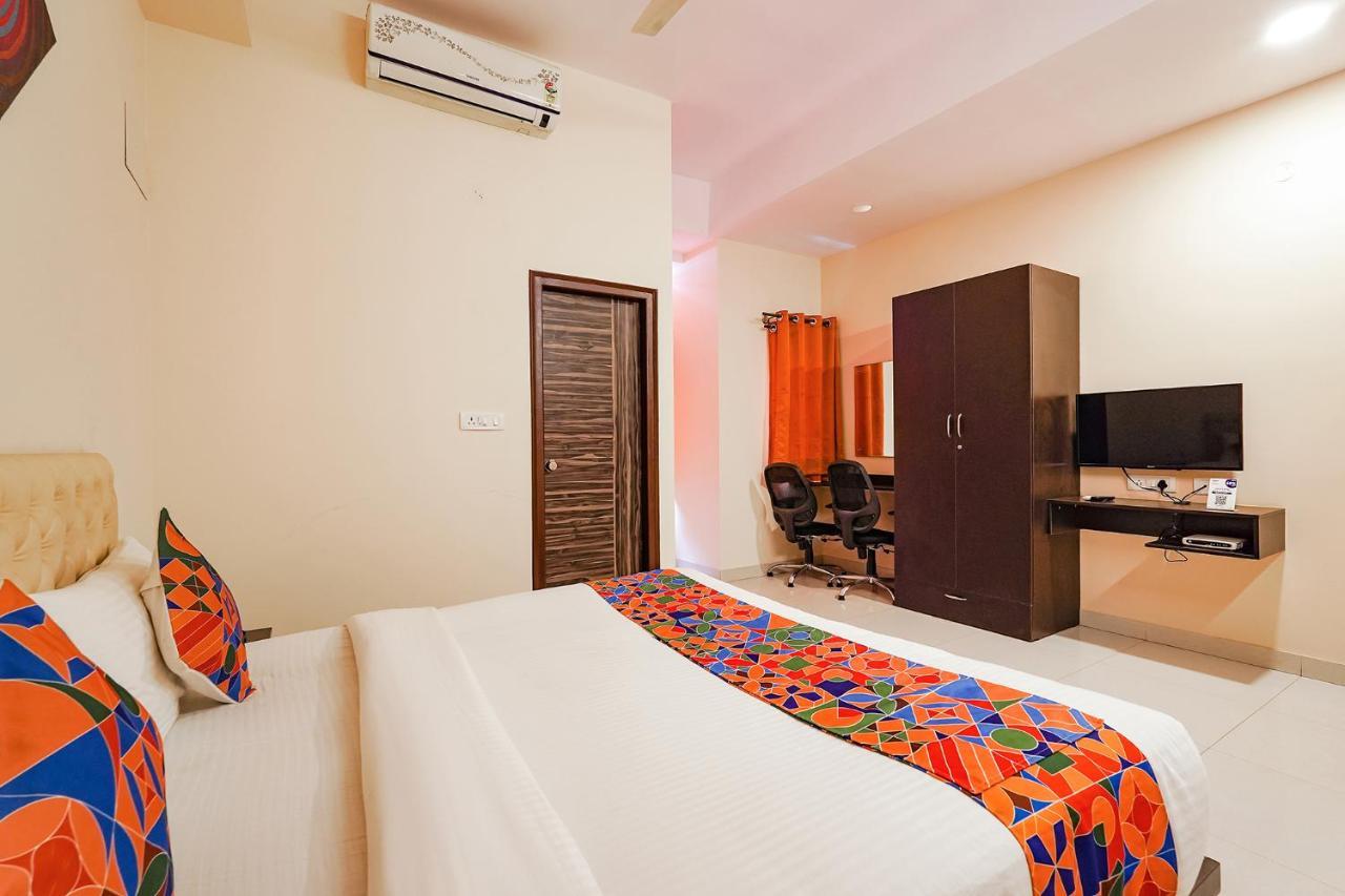 Fabhotel Leela Park Бангалор Екстериор снимка