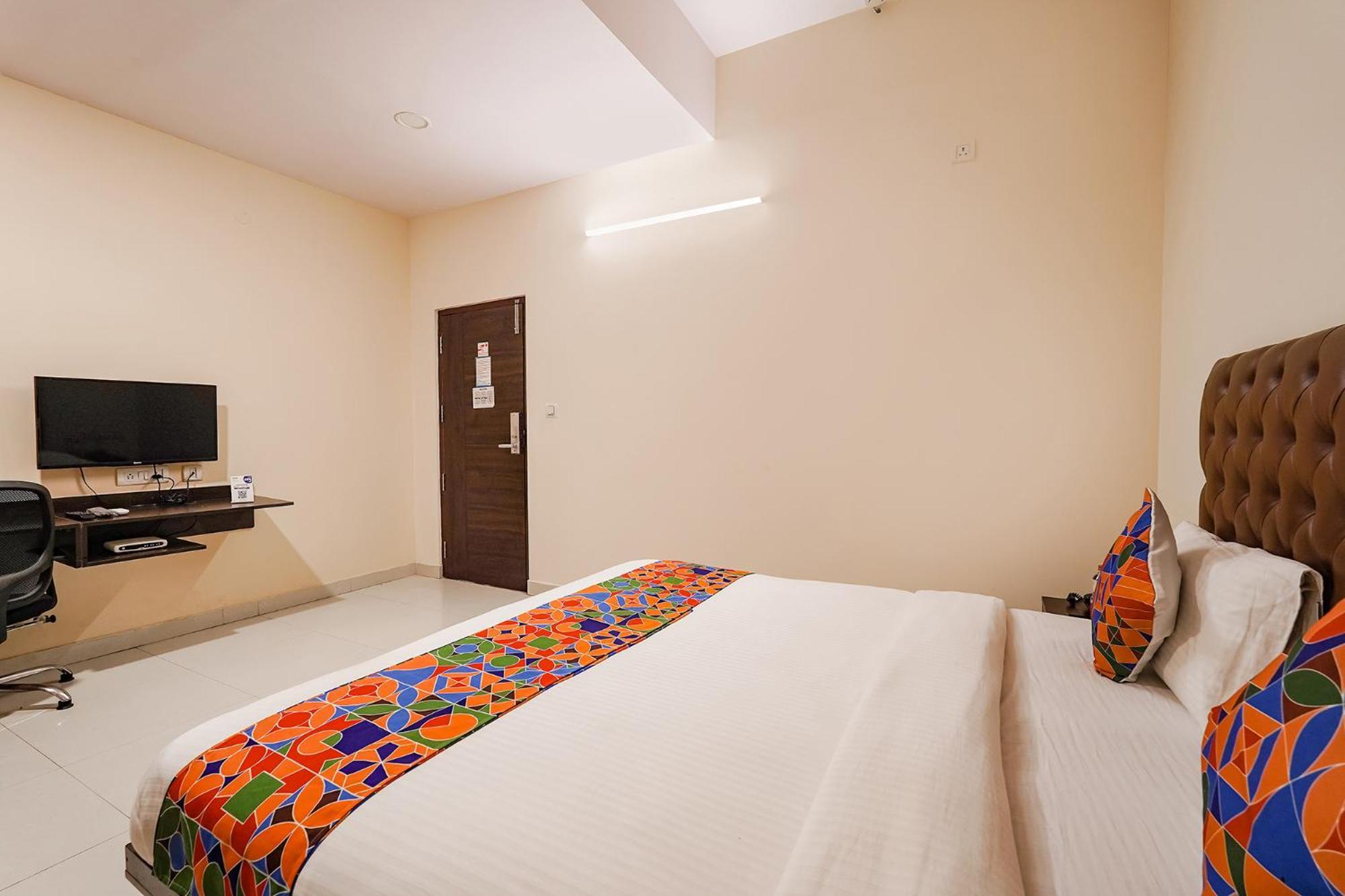 Fabhotel Leela Park Бангалор Екстериор снимка