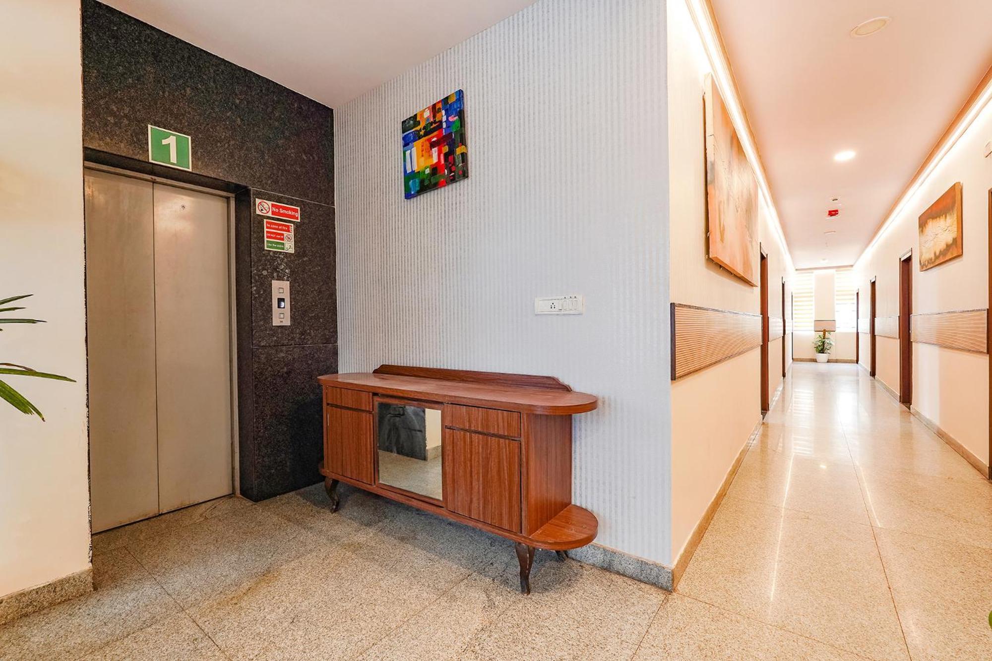 Fabhotel Leela Park Бангалор Екстериор снимка
