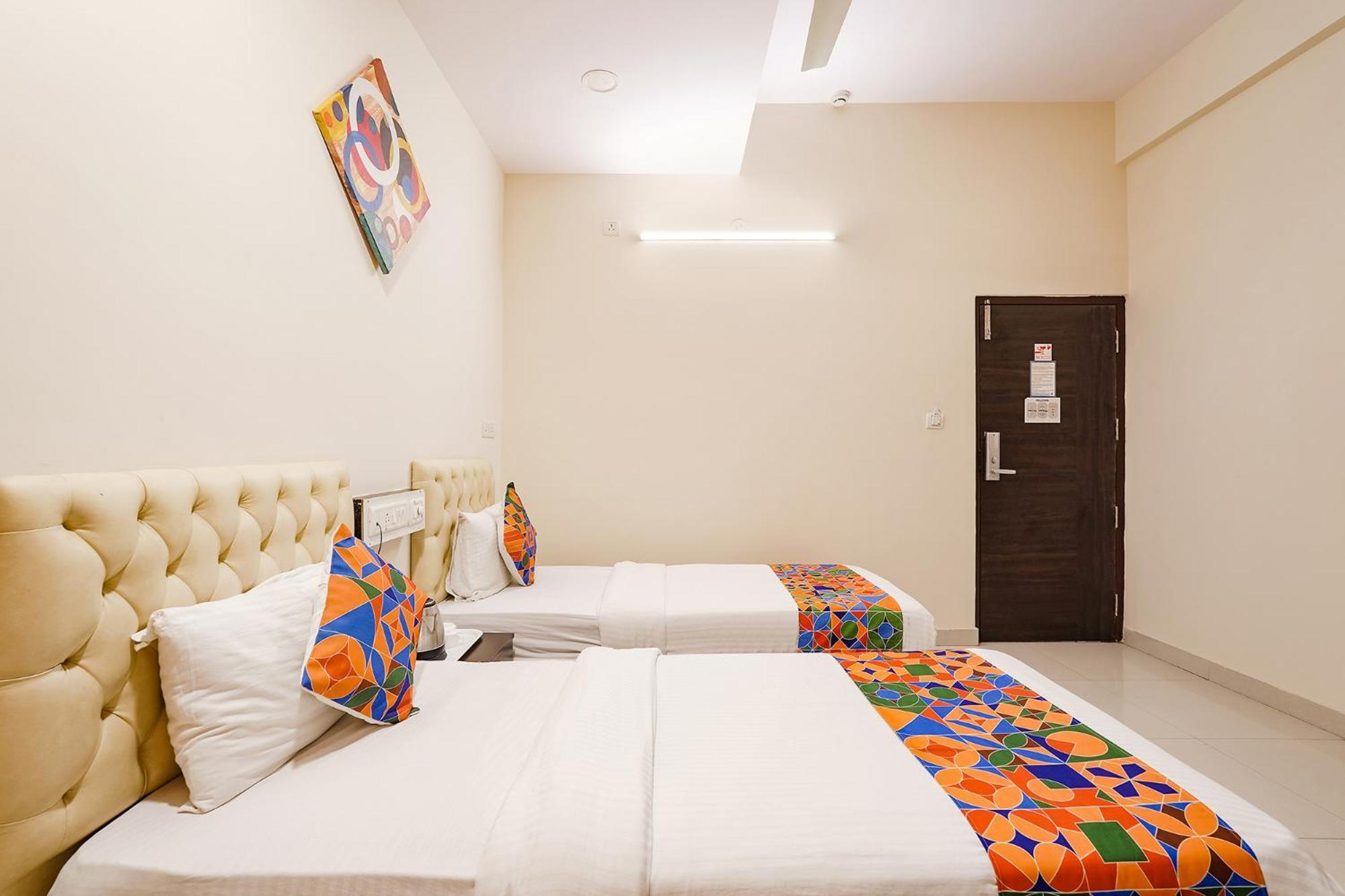 Fabhotel Leela Park Бангалор Екстериор снимка