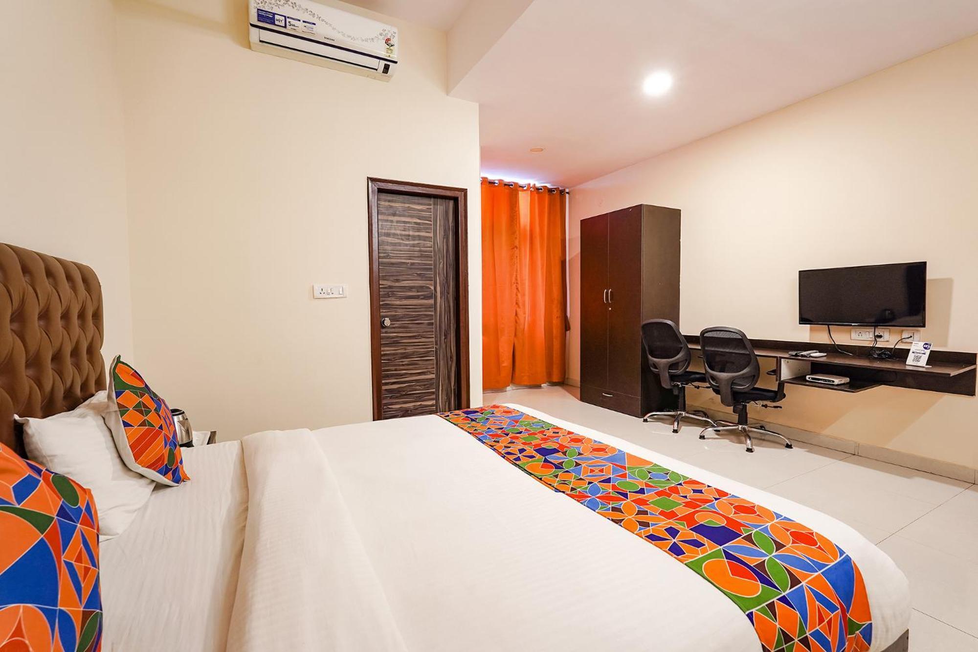 Fabhotel Leela Park Бангалор Екстериор снимка